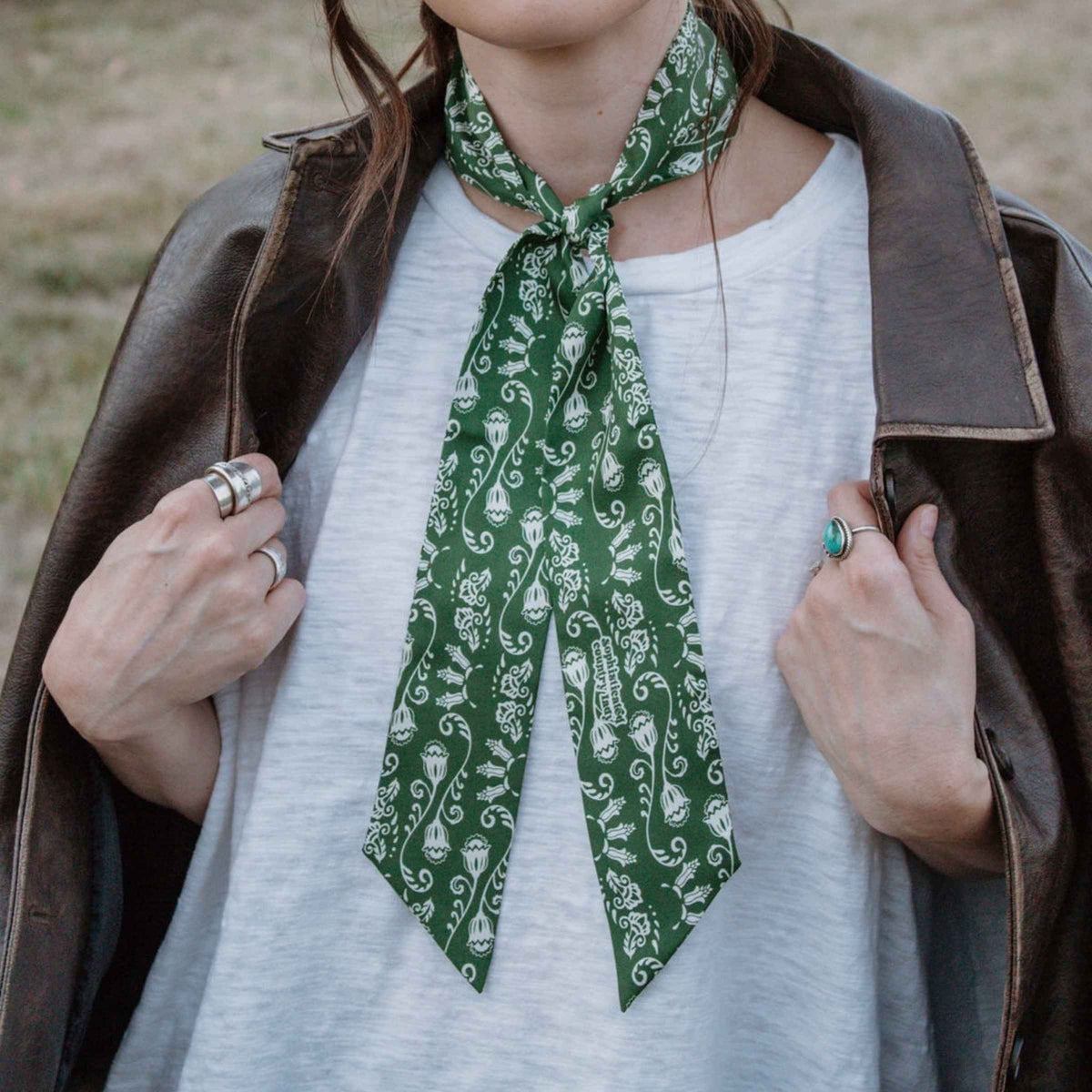 Essential Paisley Silk Twilly
