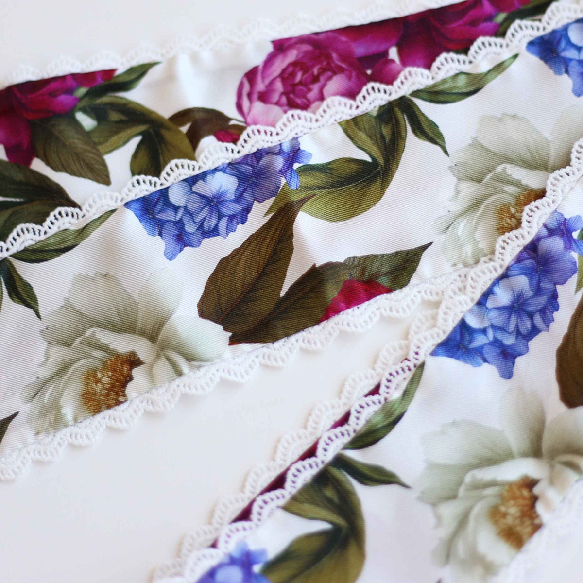 Romantic Lace Texas Floral Twilly Scarf